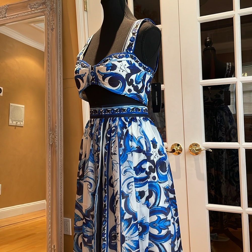 BRAND NEW! Stunning Tile Print Skirt Set